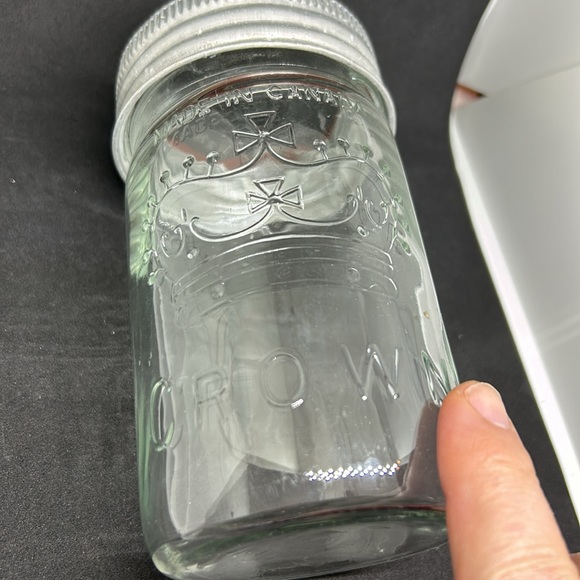 Vintage glass Jar with Zinc lid - Picture 11 of 13
